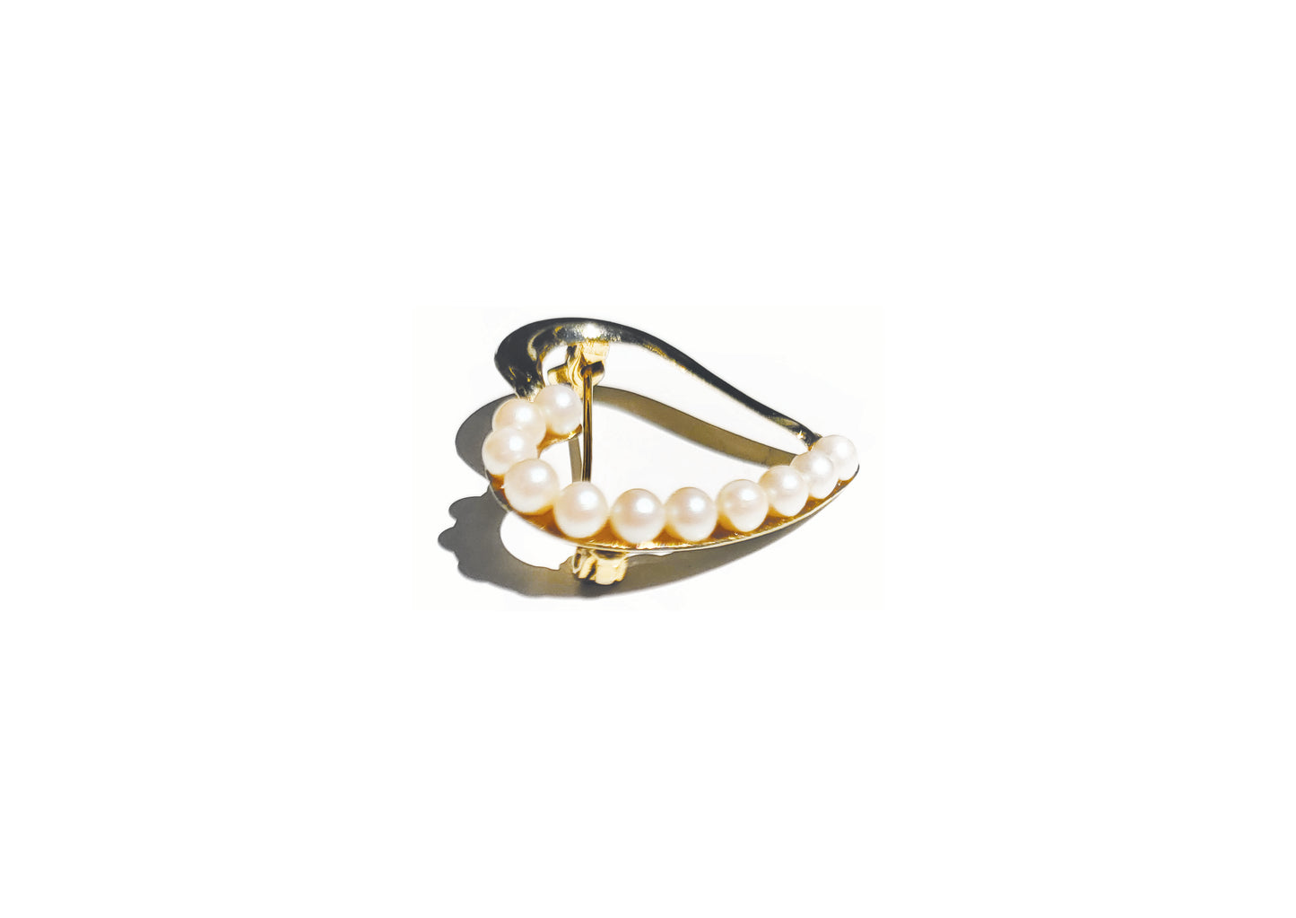 Vintage Gold Tone Heart Brooch with Faux Pearls