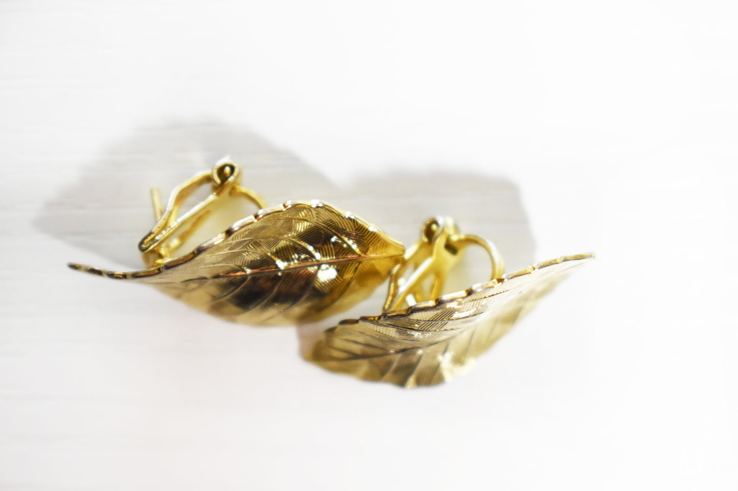 Vintage Dior Style Elegant Gold-Tone Leaf Earrings