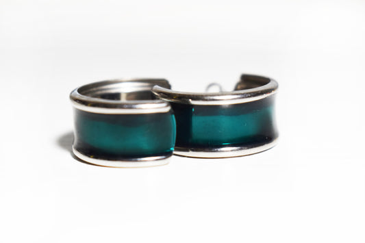 Vintage Simply Whispers Small Enamel Hoop Earring in Hunter Green Metallic