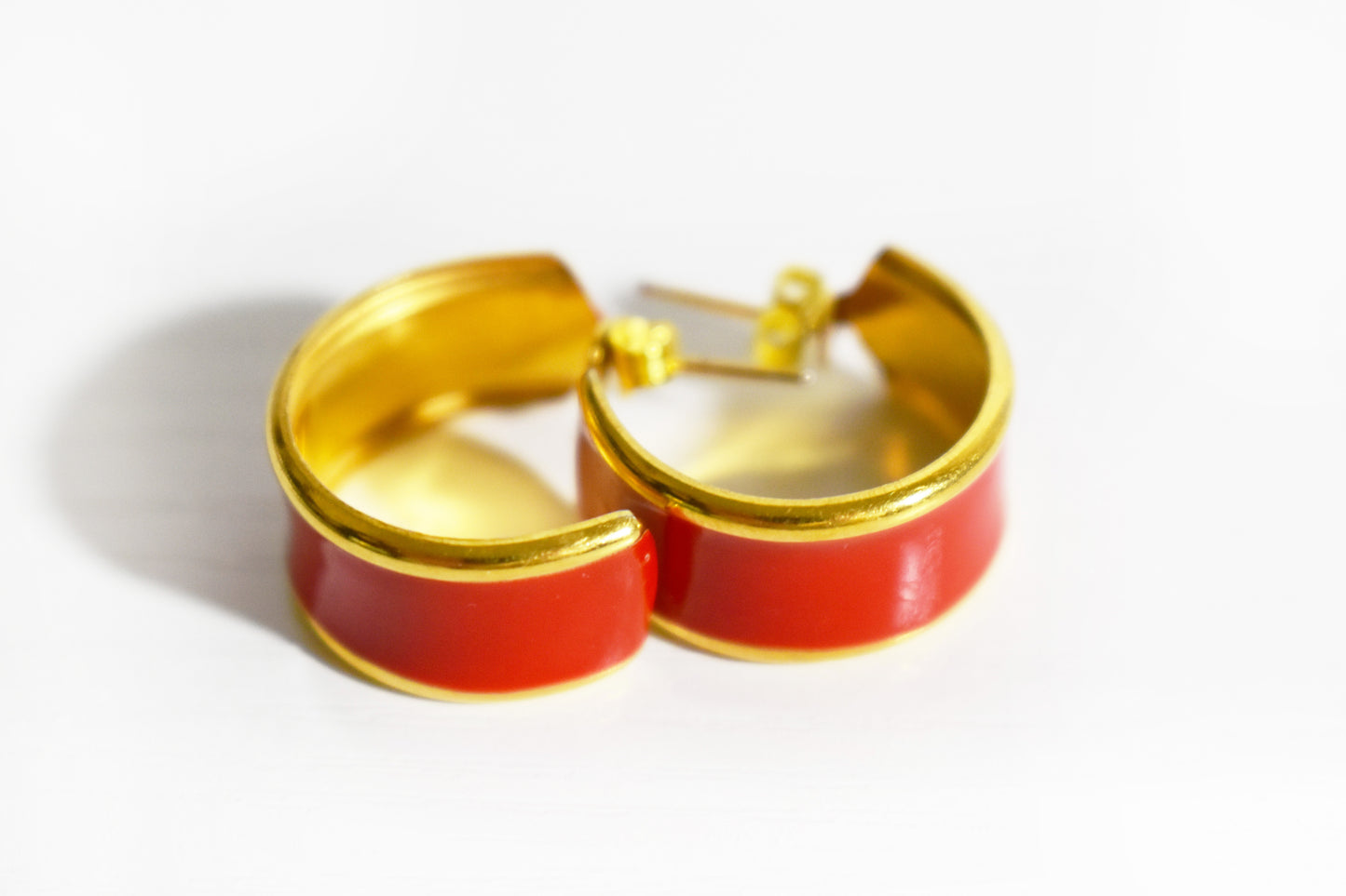 Vintage Simply Whispers Small Enamel Hoop Earring in Red