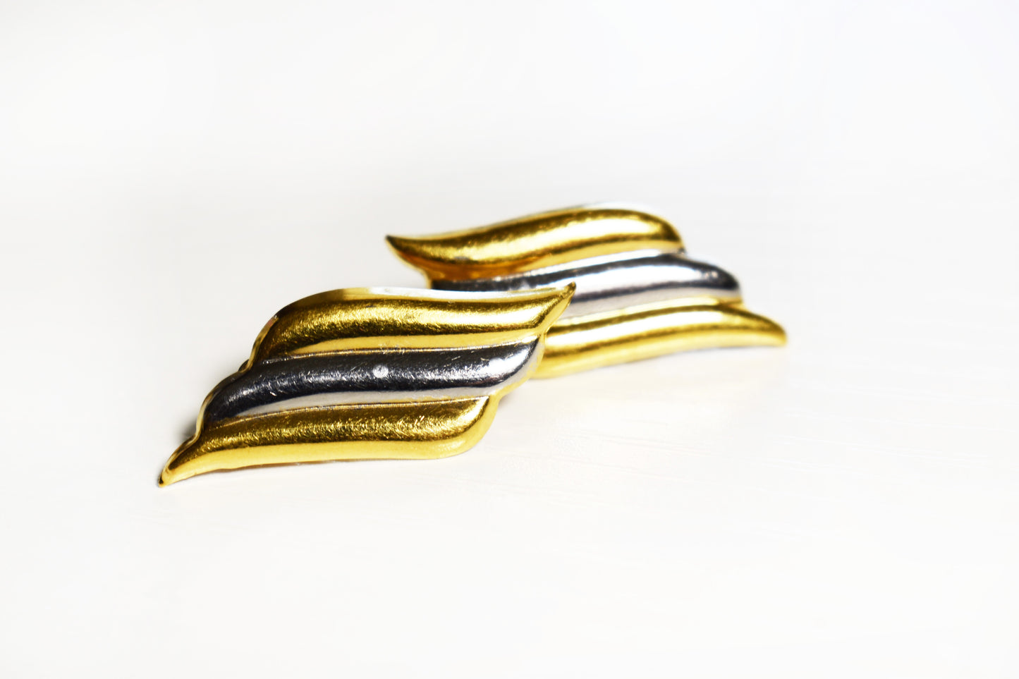 Vintage Ribbed Two-Toned Earrings