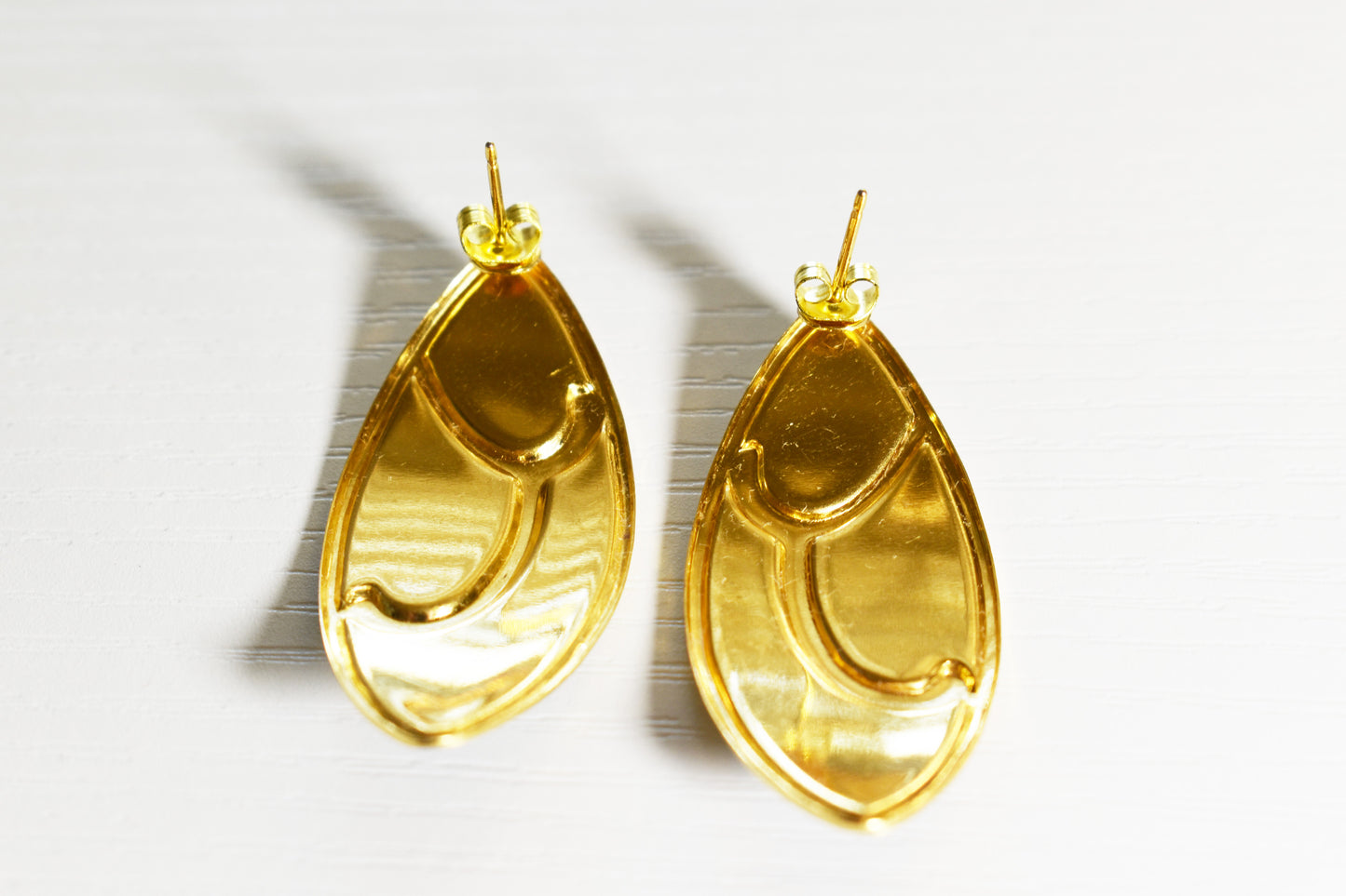 Vintage Simply Whispers Gold-tone Lanceolate Shape Enamel Earrings